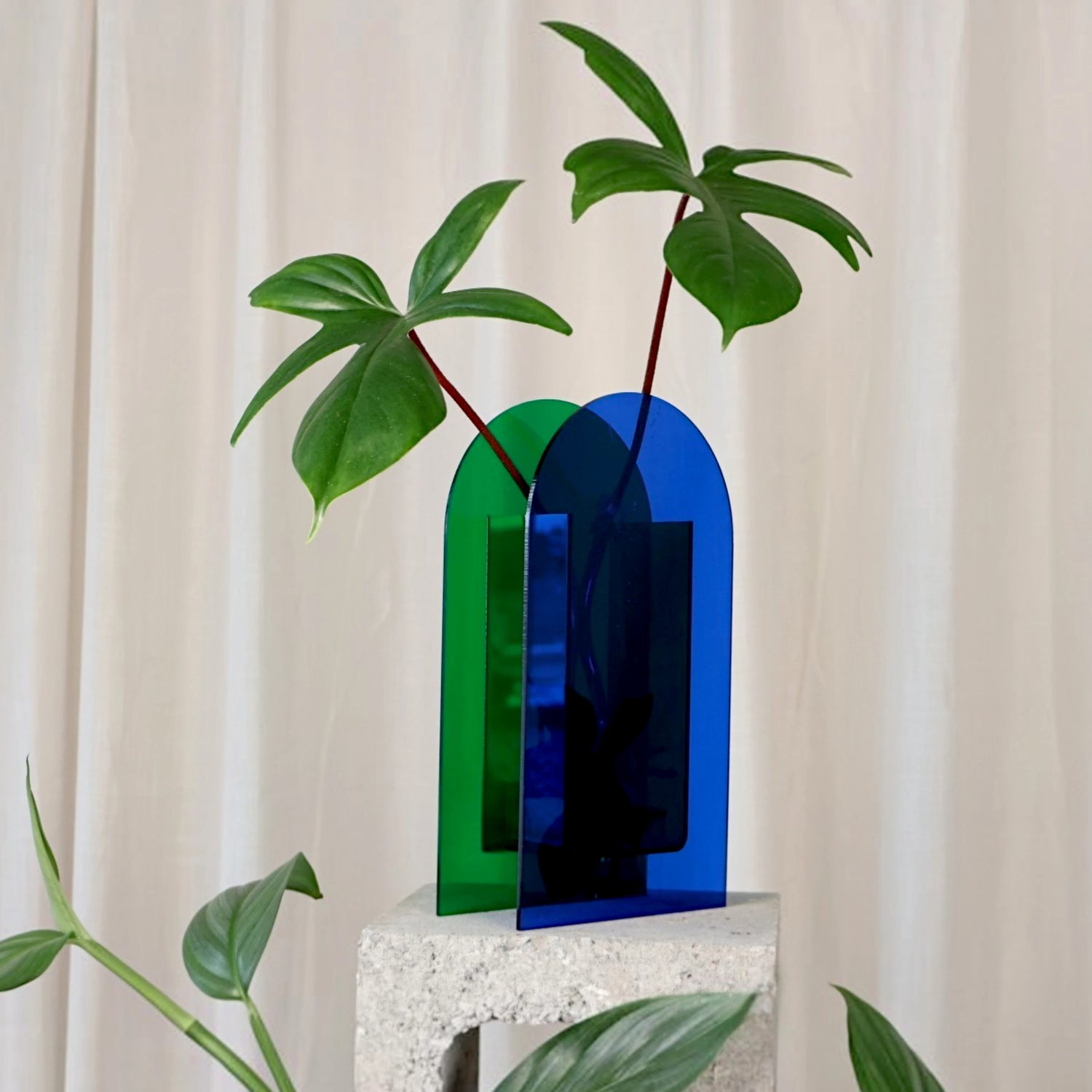 Geometric Vase Dome Blue